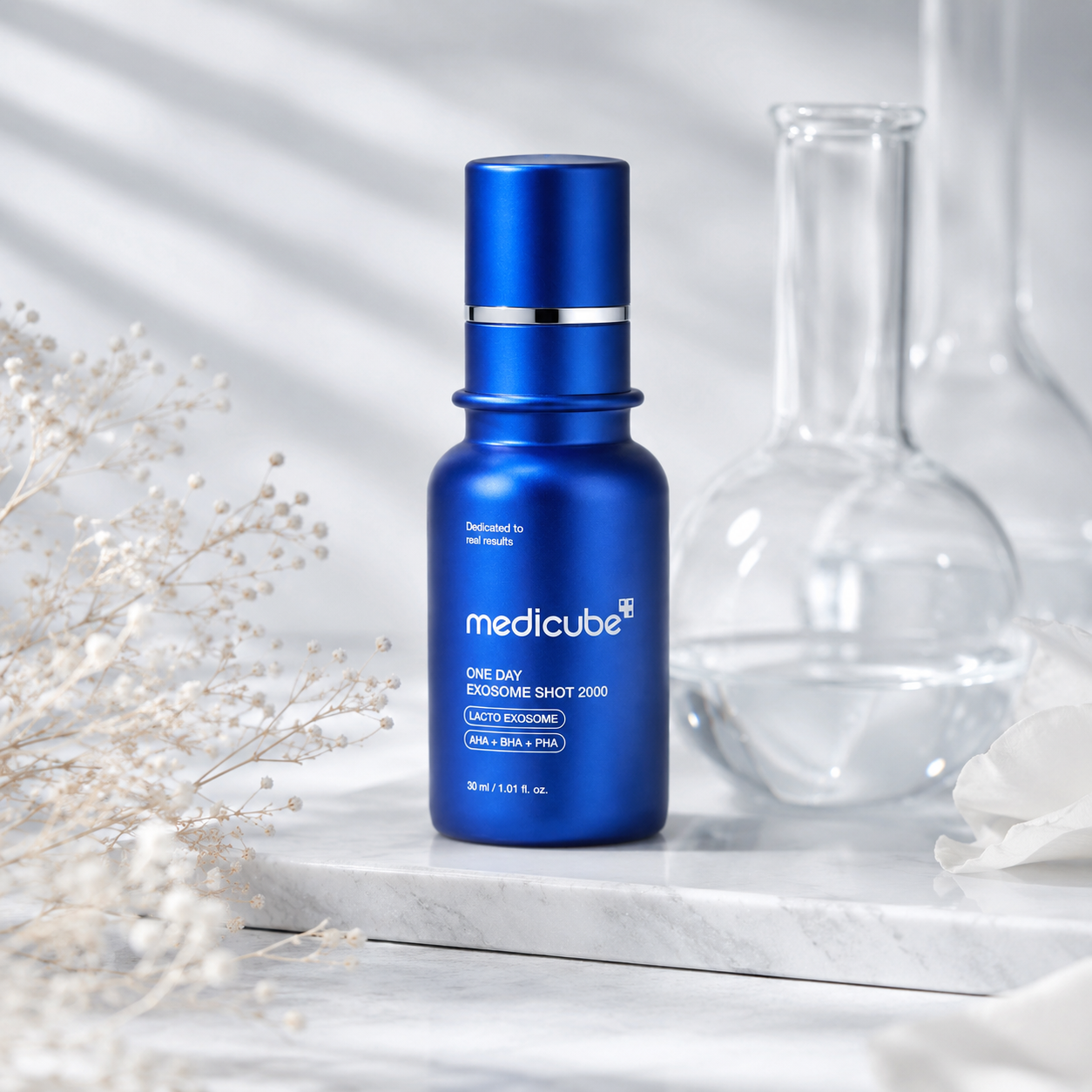 Medicube One Day Exosome Shot 2000 30ml with a white, clean and aesthetic background.